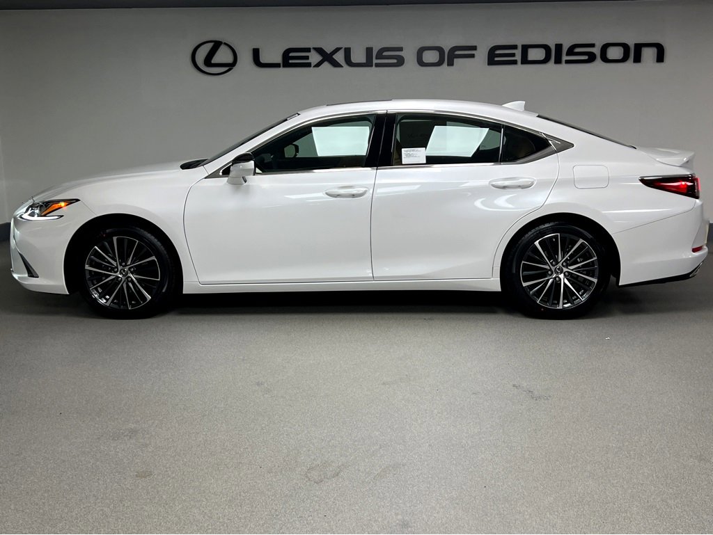 New 2025 Lexus ES 350 w/ Premium Package image 4