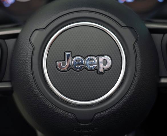 Used 2026 Jeep Gladiator Sport AWD/4WD image 43