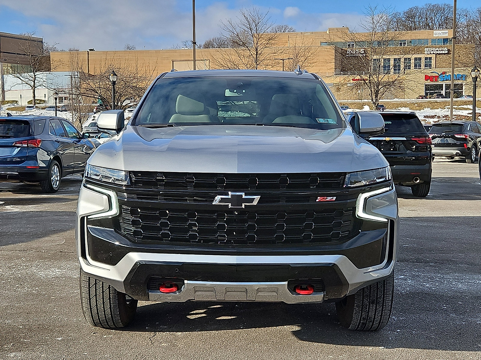Used 2023 Chevrolet Tahoe Z71 w/ Luxury Package image 2
