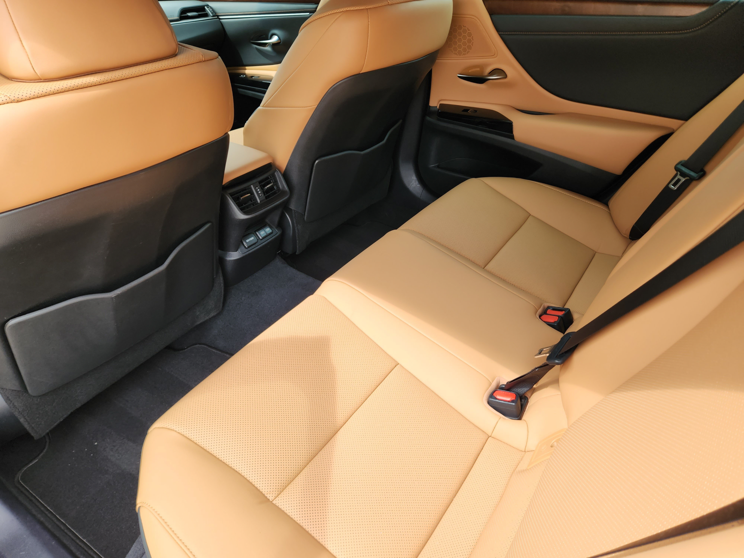 Certified 2025 Lexus ES 350 w/ Premium Package FWD image 30