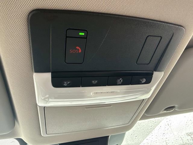 Used 2025 Nissan Rogue SV image 27