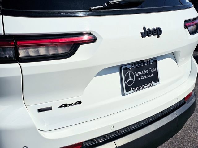 Used 2022 Jeep Grand Cherokee L Laredo image 15