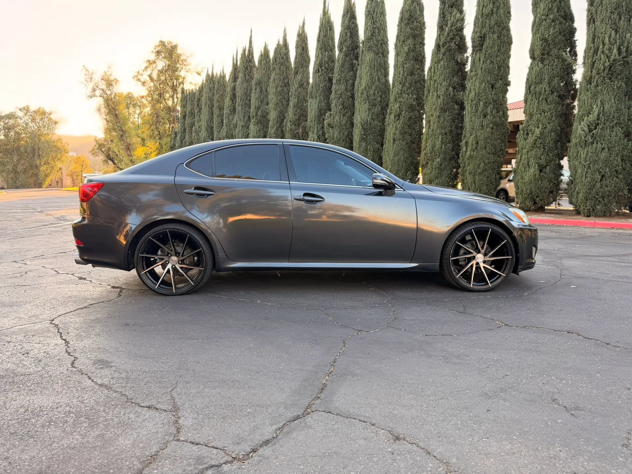 Used 2010 Lexus IS 250 w/ Preferred Accessory Package RWD image 4