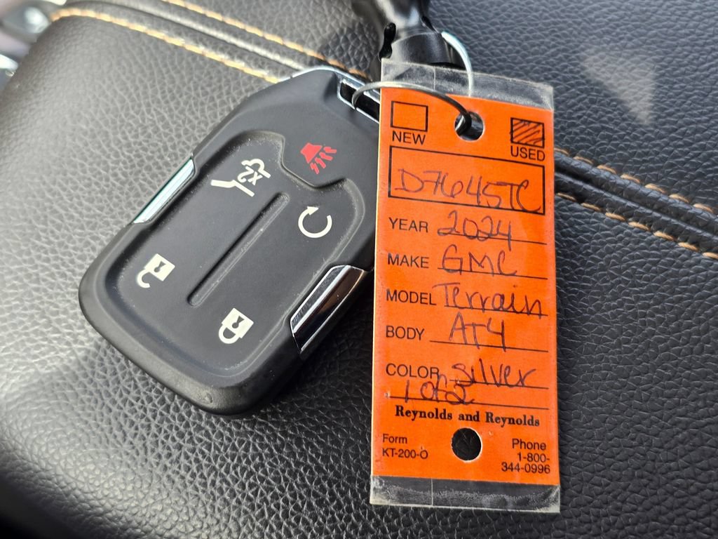 Used 2024 GMC Terrain AT4 w/ LPO, Floor Liner Package AWD/4WD image 33