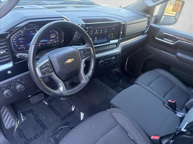 Used 2025 Chevrolet Silverado 2500 LT w/ Convenience Package AWD/4WD image 12