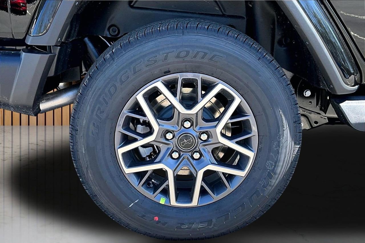 New 2026 Jeep Wrangler Sahara AWD/4WD image 35