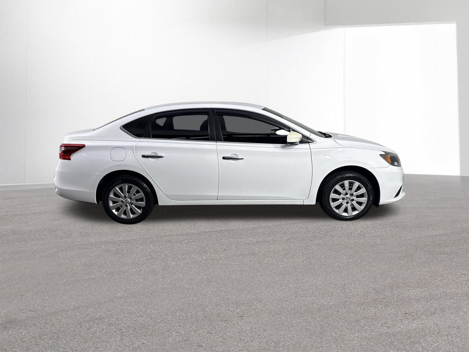 Used 2016 Nissan Sentra S FWD image 33