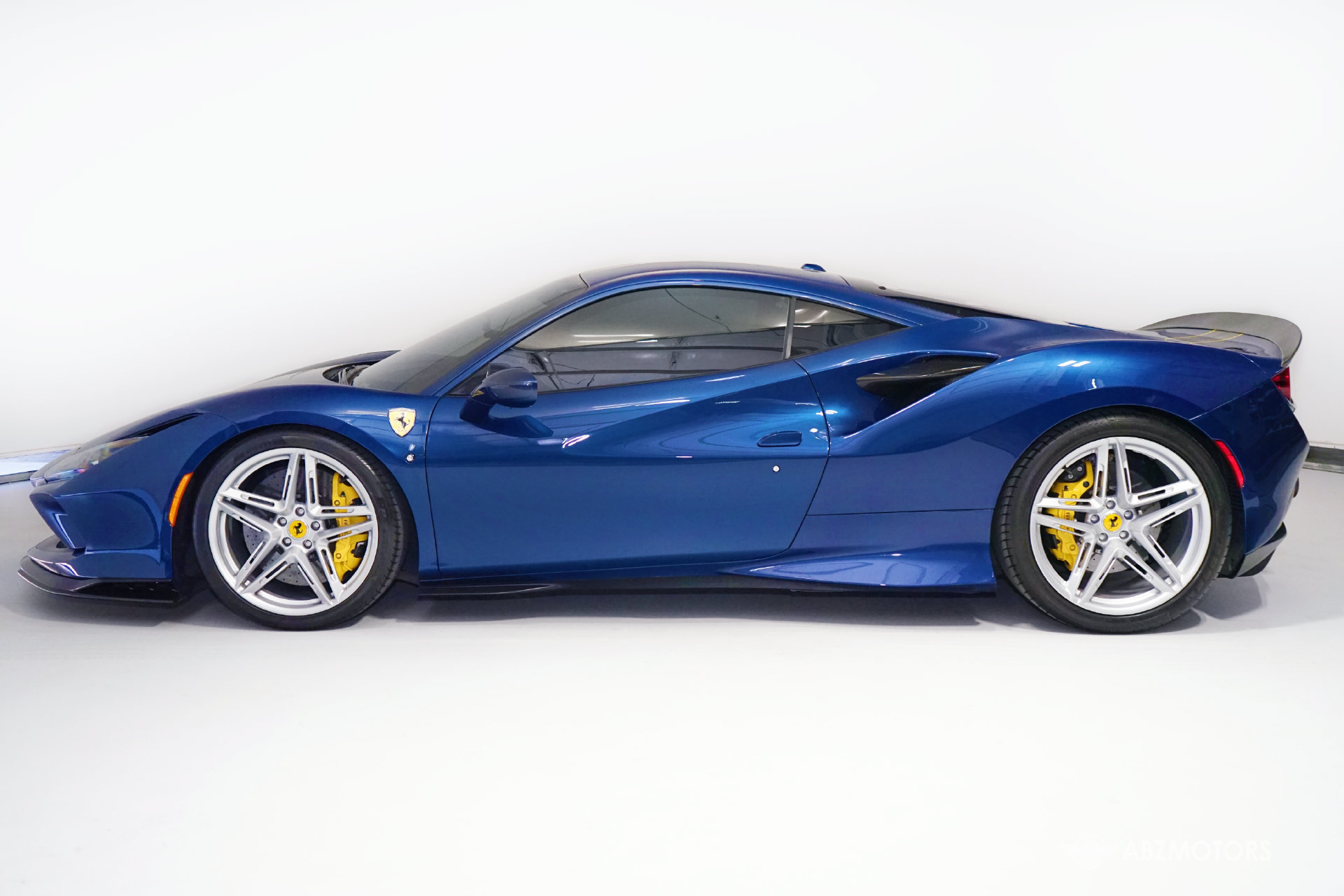 Used 2021 Ferrari F8 Tributo RWD image 4