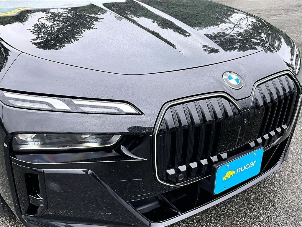Used 2026 BMW 740i xDrive AWD/4WD image 32
