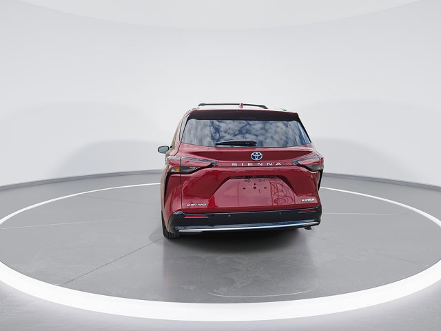 Used 2025 Toyota Sienna Platinum image 8