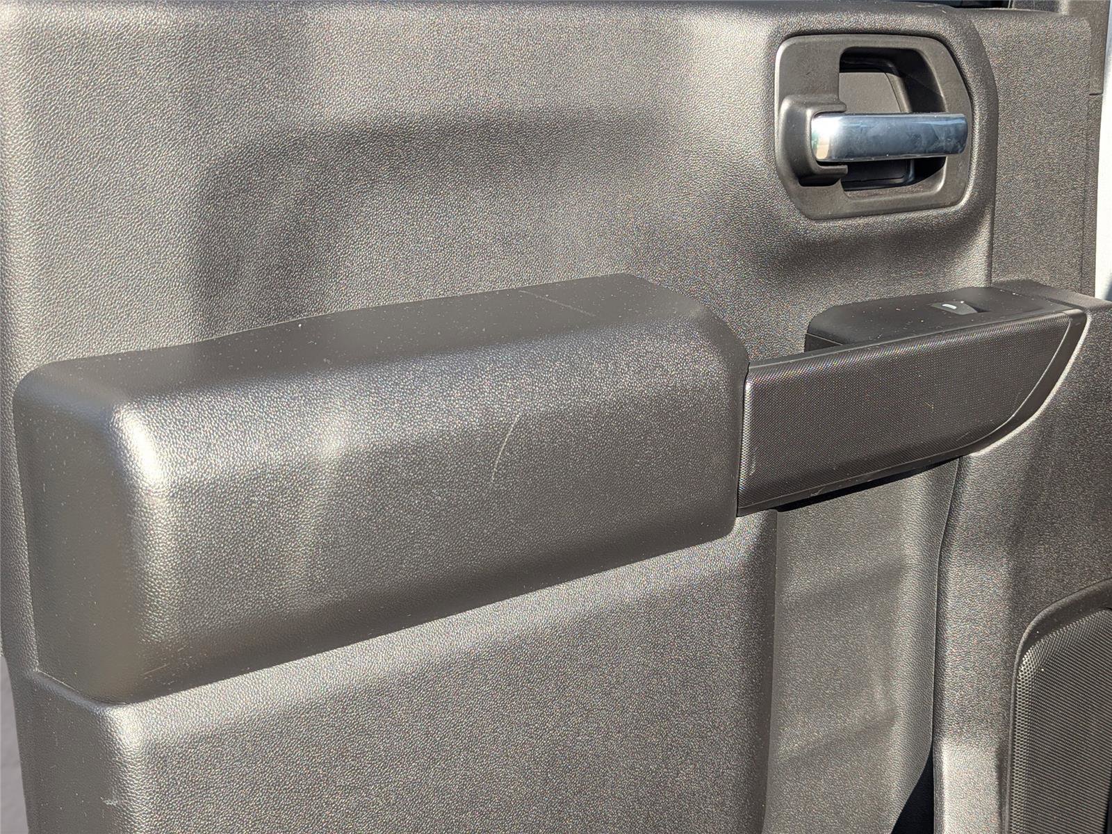 Used 2026 Chevrolet Silverado 2500 Custom w/ Custom Value Package image 24