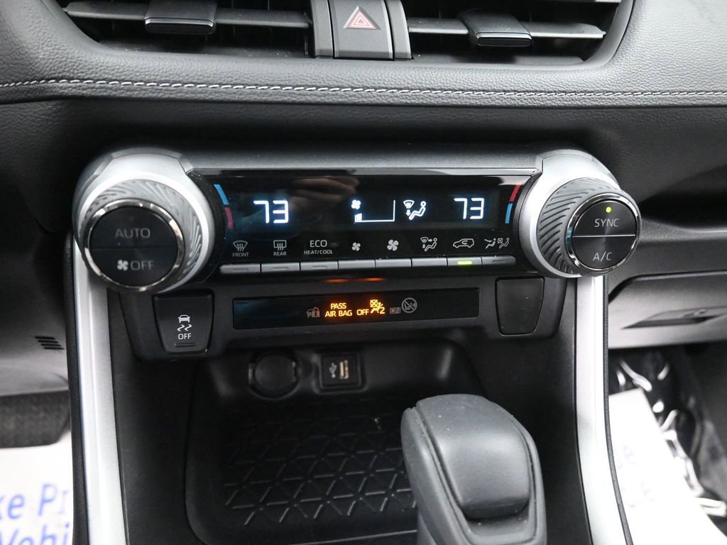Used 2025 Toyota RAV4 LE image 37
