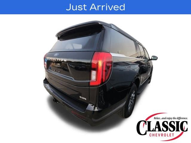 Used 2025 Ford Expedition Max Active image 11