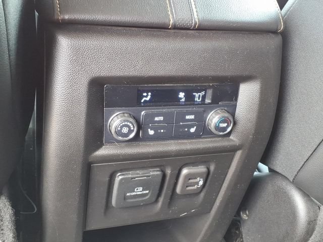 Used 2019 Chevrolet Traverse Premier AWD/4WD image 32