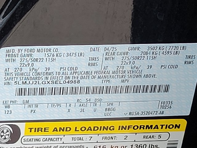 Certified 2025 Lincoln Navigator Reserve AWD/4WD image 18