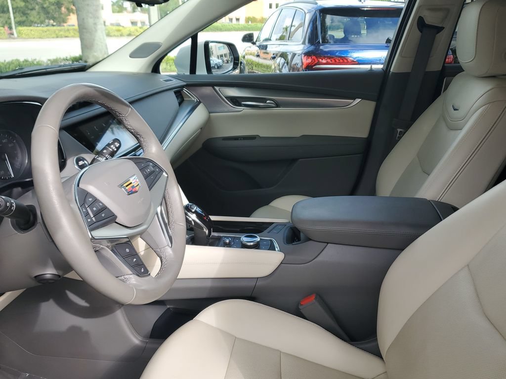 Certified 2023 Cadillac XT5 Premium Luxury w/ Technology Package FWD image 22