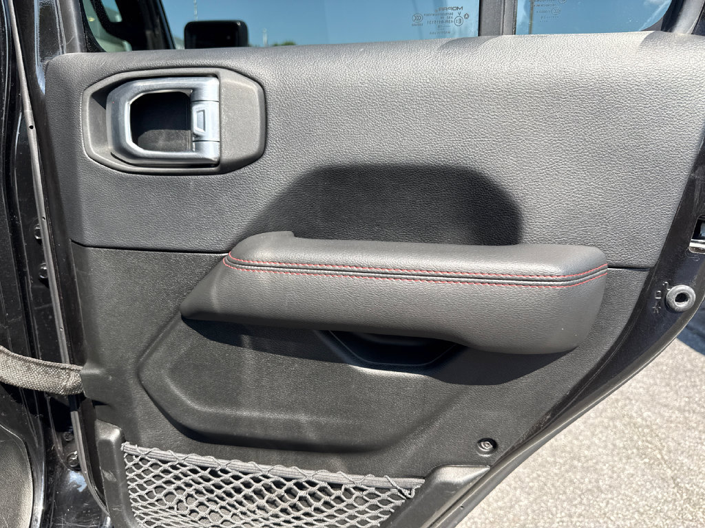 Used 2019 Jeep Wrangler Unlimited Rubicon AWD/4WD image 17