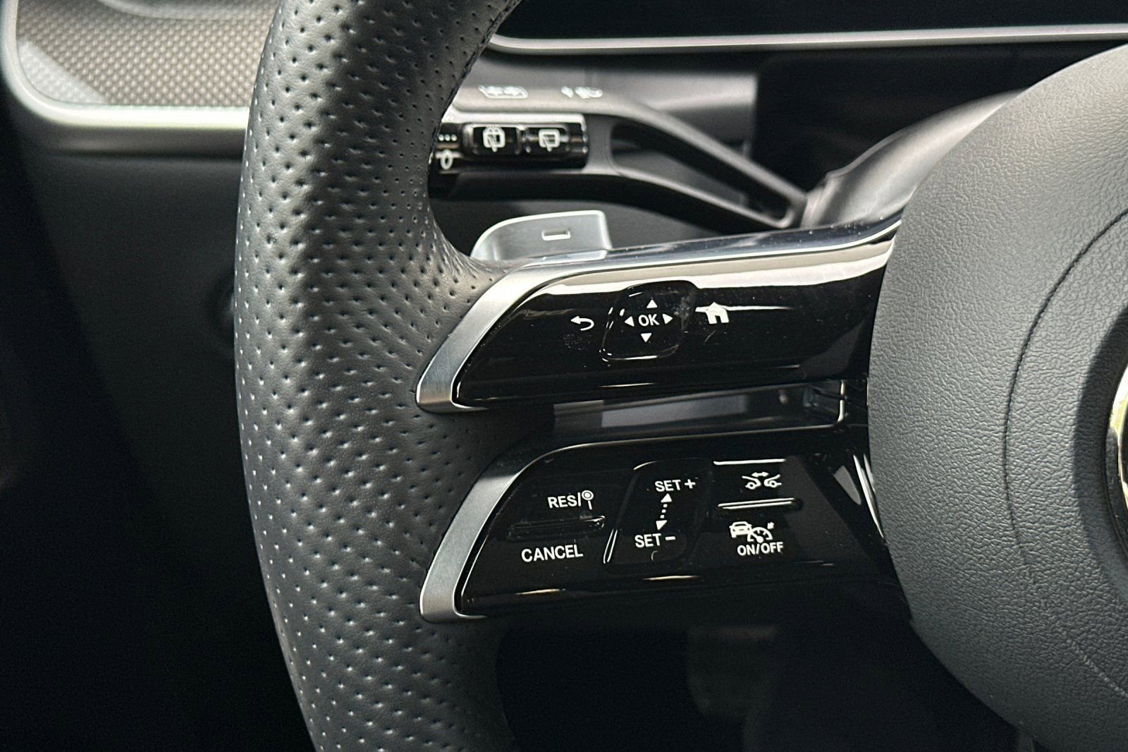 Certified 2024 Mercedes-Benz GLC 300 image 29