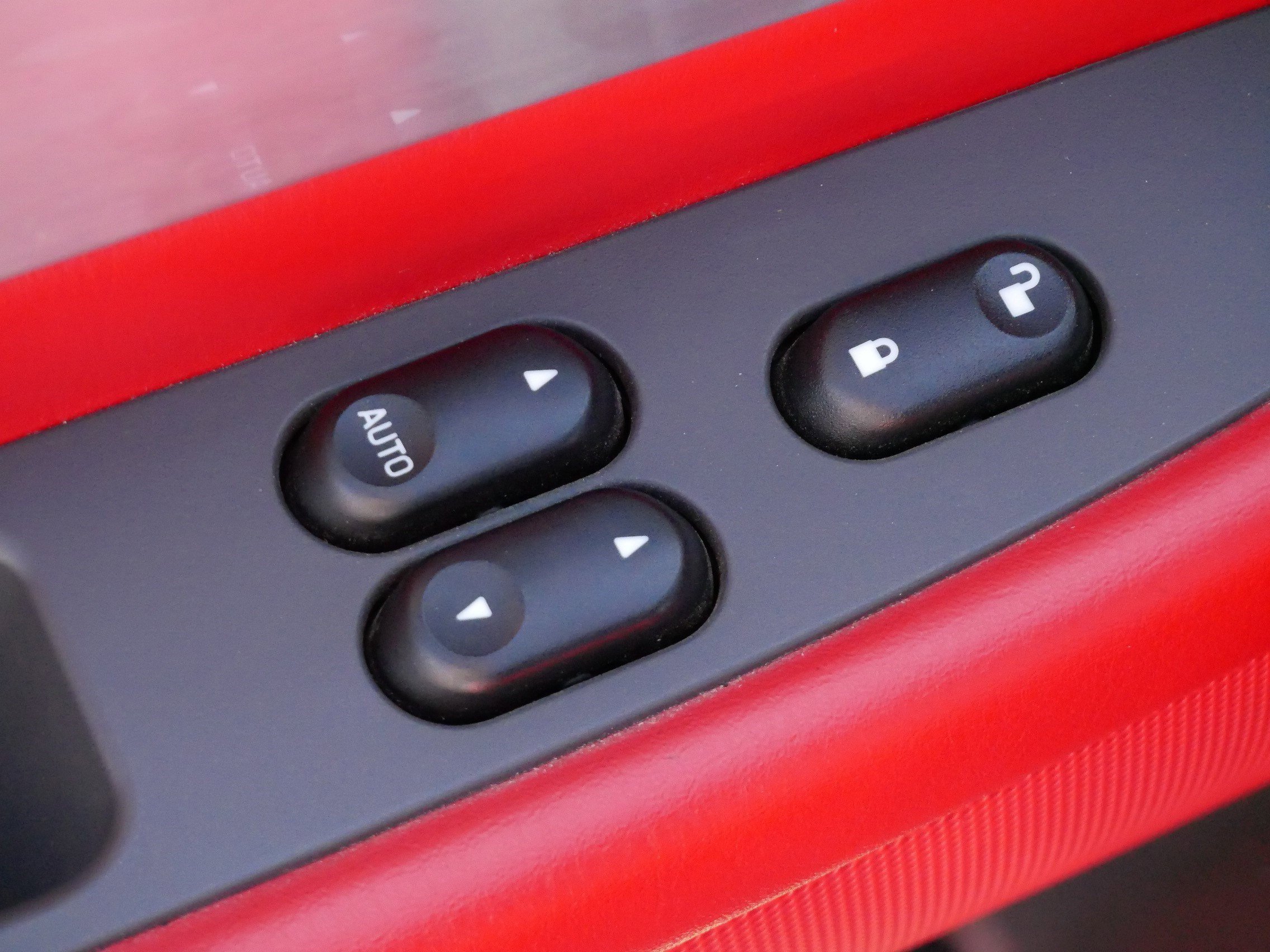 Used 2002 Ford Thunderbird image 18