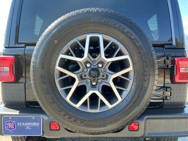 Used 2024 Jeep Wrangler Sahara w/ Technology Group AWD/4WD image 15