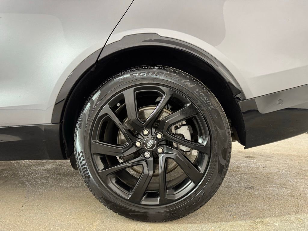 Used 2021 Land Rover Discovery S R-Dynamic AWD/4WD image 35