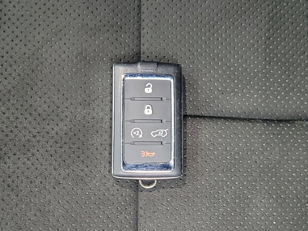 Used 2023 Jeep Grand Cherokee Altitude AWD/4WD image 32