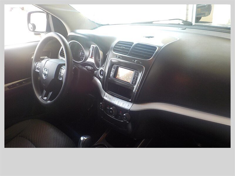 Used 2015 Dodge Journey SXT w/ Flexible Seating Group FWD image 19