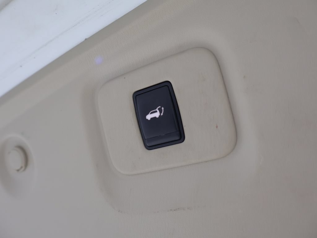 Used 2014 Nissan Pathfinder SL AWD/4WD image 20
