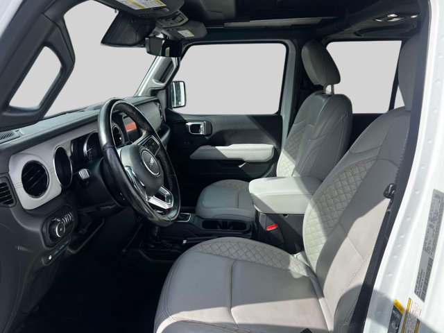 Used 2022 Jeep Wrangler Unlimited Sahara AWD/4WD image 16