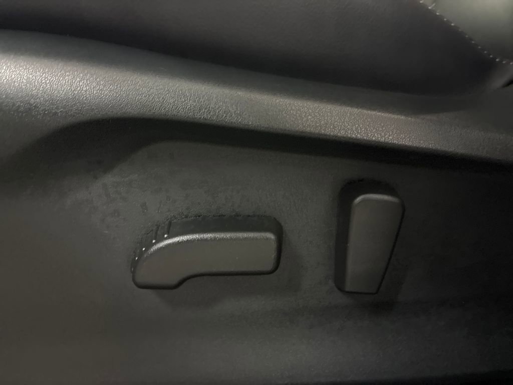 Used 2026 Subaru Ascent Premium w/ Premium Package AWD/4WD image 22