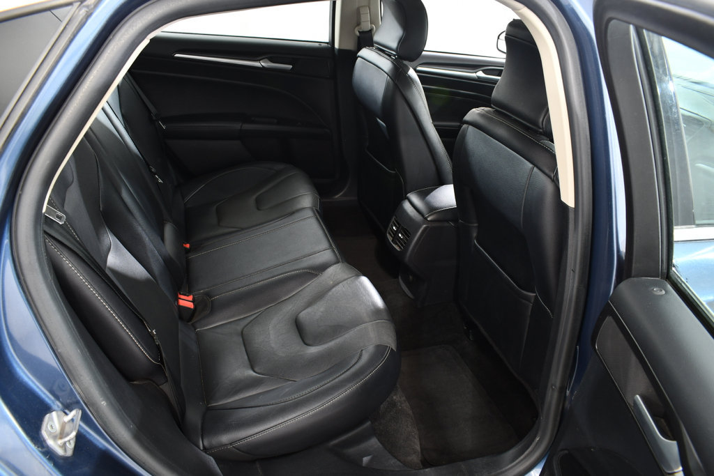 Used 2018 Ford Fusion Titanium AWD/4WD image 19