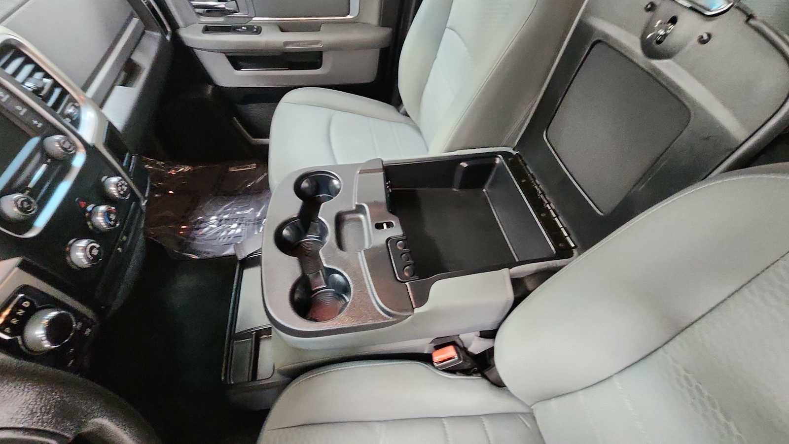 Used 2017 RAM 1500 Classic SLT image 21