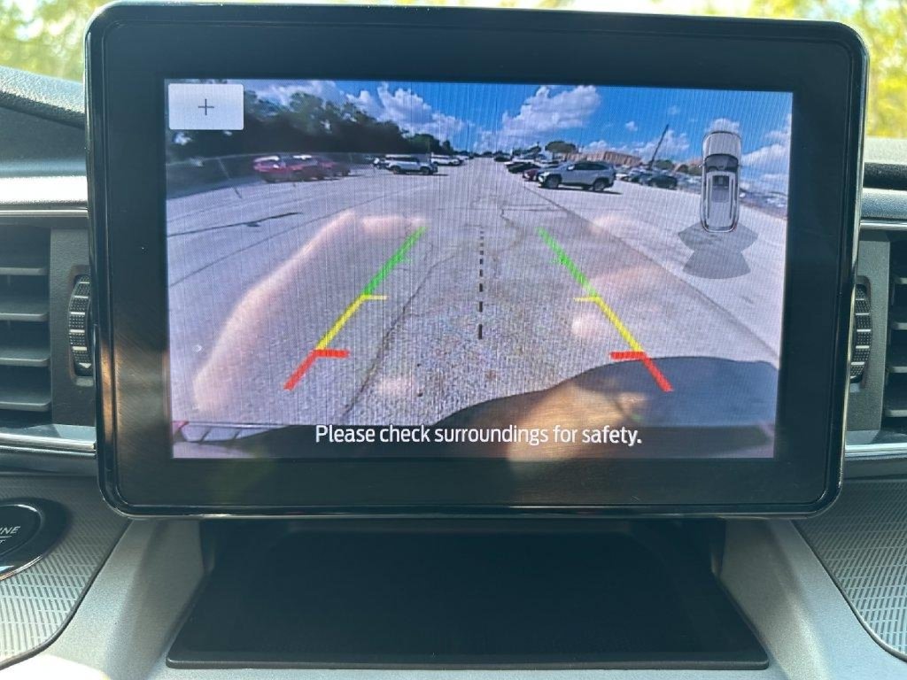 Used 2023 Ford Explorer XLT w/ Equipment Group 202A RWD image 11