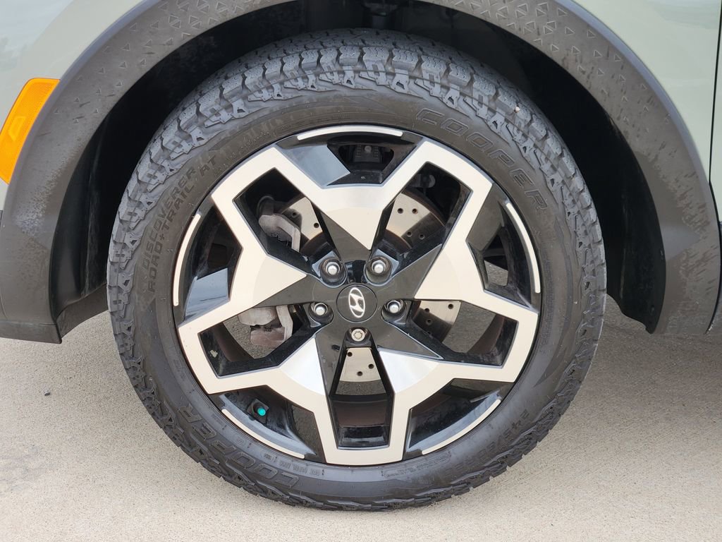 Used 2022 Hyundai Santa Cruz Limited image 16