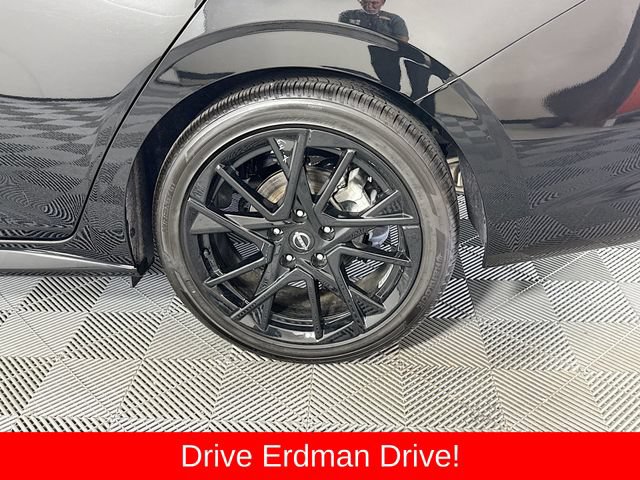 Used 2025 Nissan Sentra SR w/ Midnight Edition FWD image 4