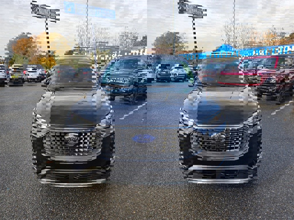 Used 2025 Ford Escape Active image 2