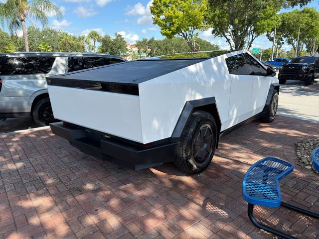 Used 2025 Tesla Cybertruck AWD Crew Cab image 6