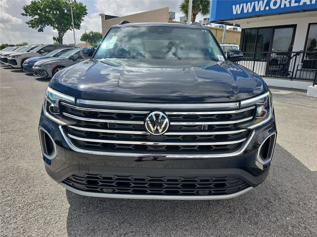 New 2026 Volkswagen Atlas SE FWD image 2