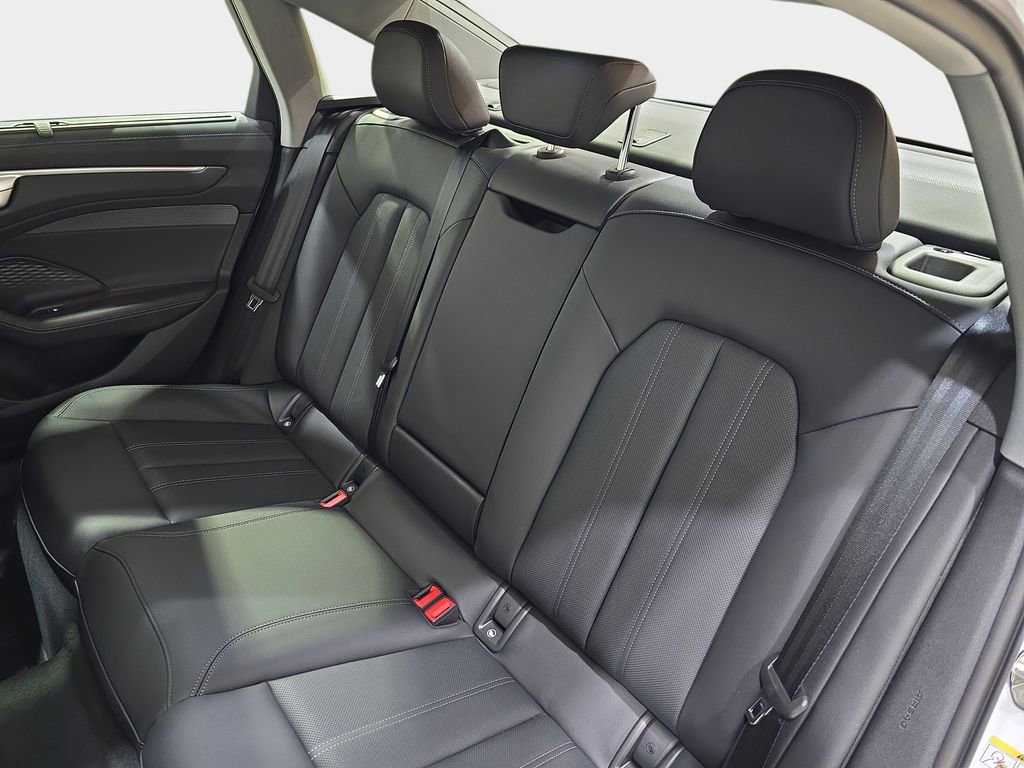 New 2026 Audi A6 Premium Plus image 12