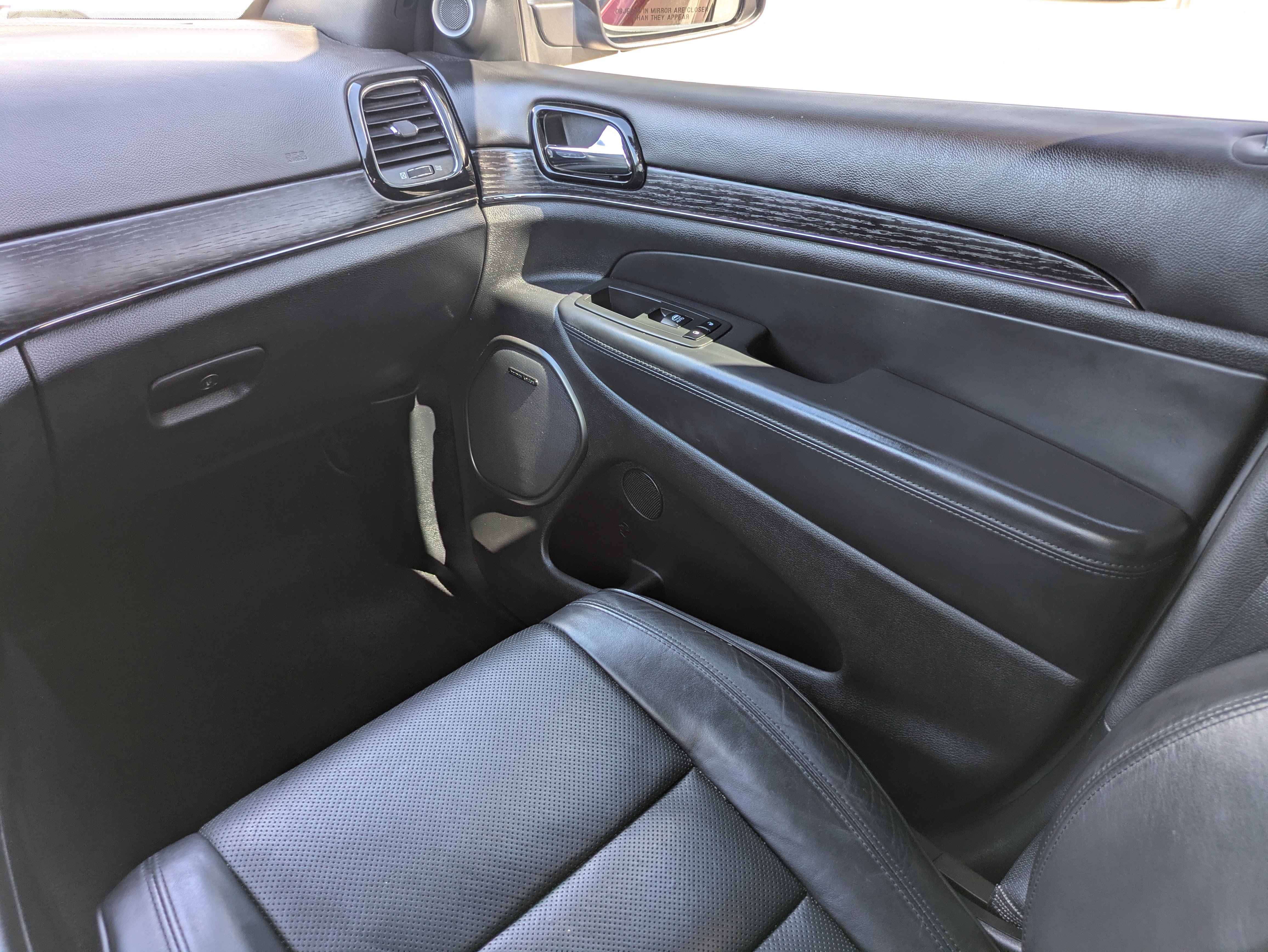 Used 2019 Jeep Grand Cherokee High Altitude RWD image 17