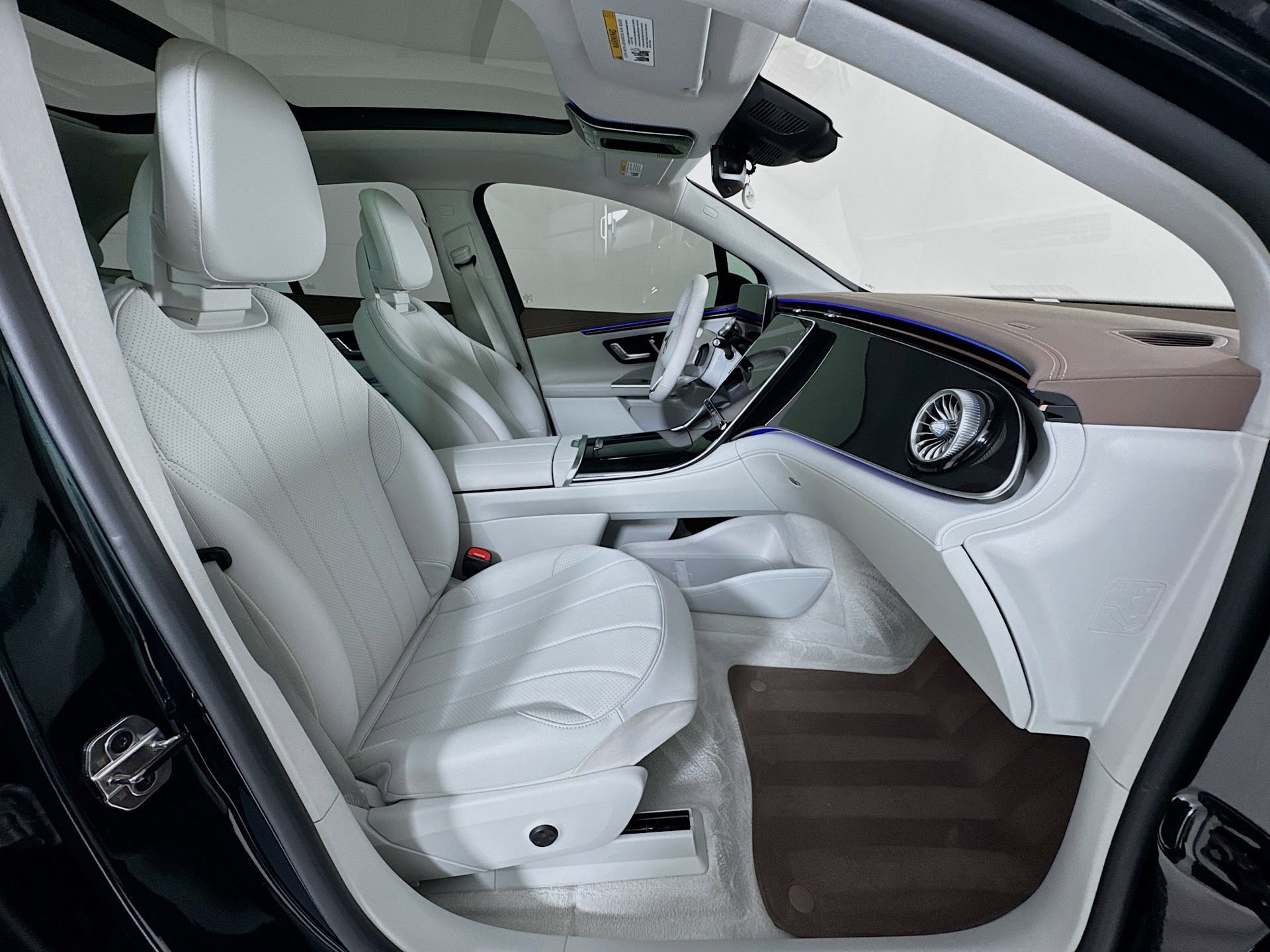Certified 2023 Mercedes-Benz EQE 350+ SUV image 31