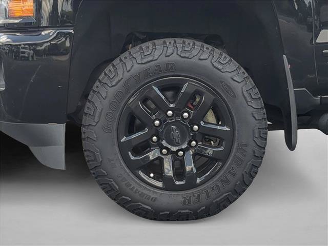 Used 2018 Chevrolet Silverado 2500 LT w/ Midnight Edition AWD/4WD image 21