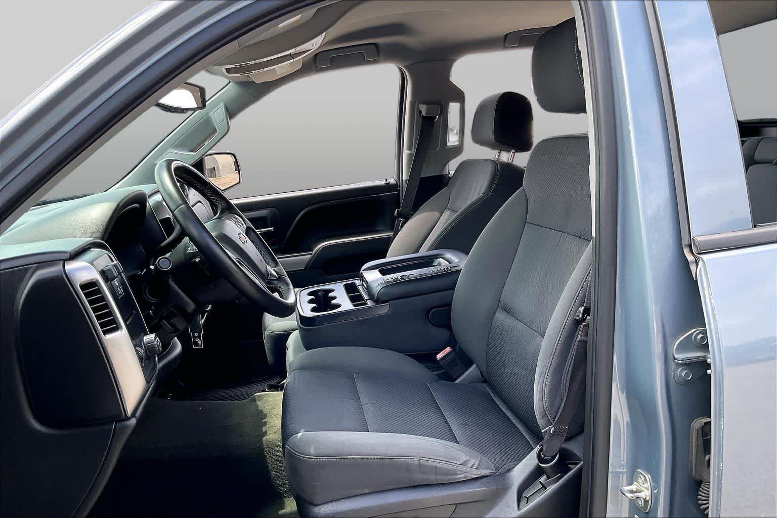Used 2015 Chevrolet Silverado 1500 LT w/ LT Convenience Package RWD image 8