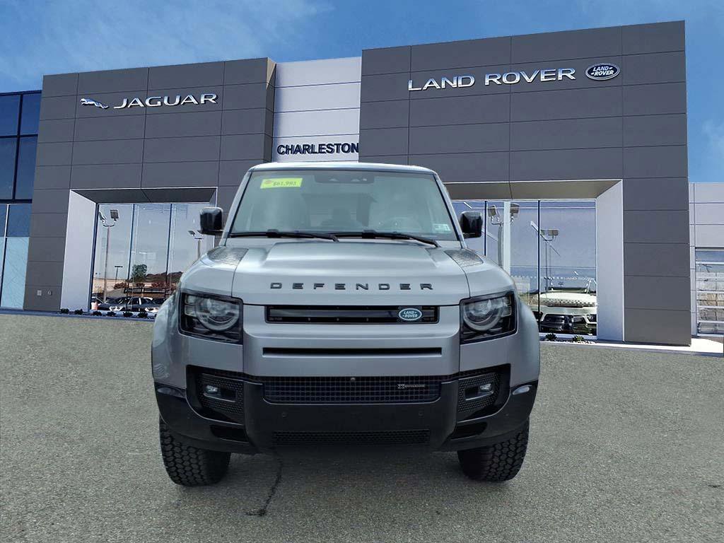 Certified 2023 Land Rover Defender 110 X-Dynamic SE AWD/4WD image 8