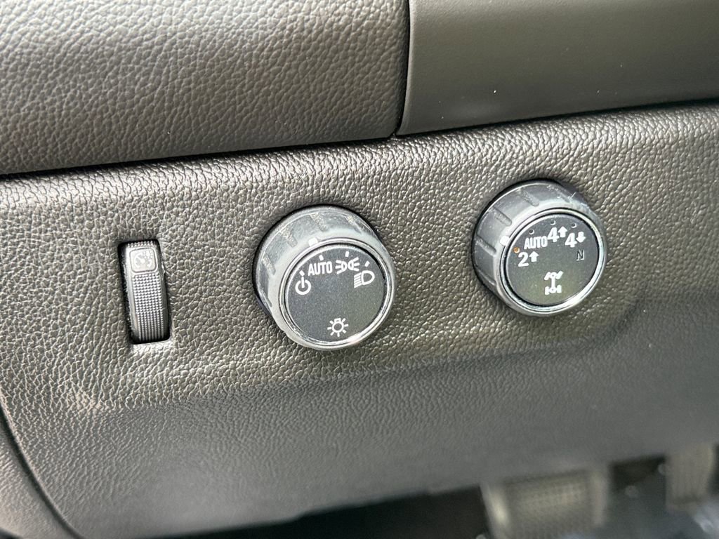 Used 2018 Chevrolet Colorado LT image 21