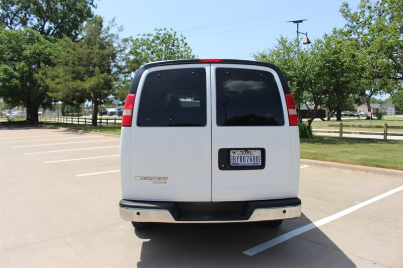 Used 2016 Chevrolet Express 3500 LT w/ LT Preferred Equipment Group RWD image 4