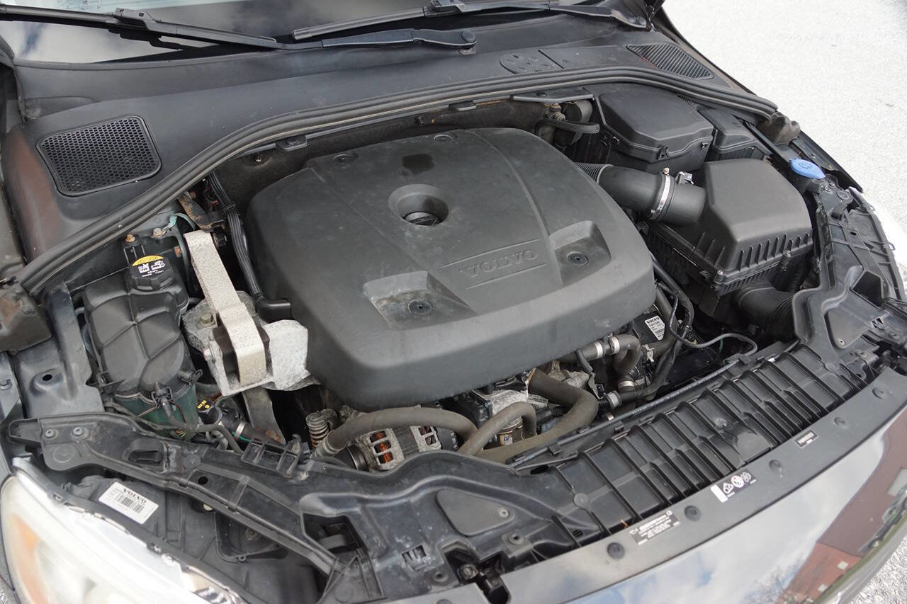 Used 2016 Volvo V60 T5 Premier w/ Convenience Package image 42