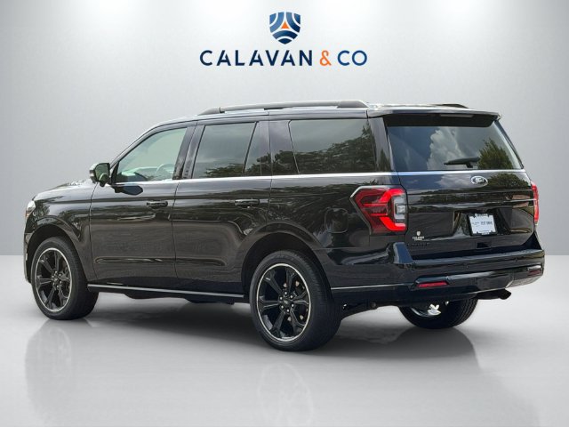 Used 2023 Ford Expedition Limited AWD/4WD image 5