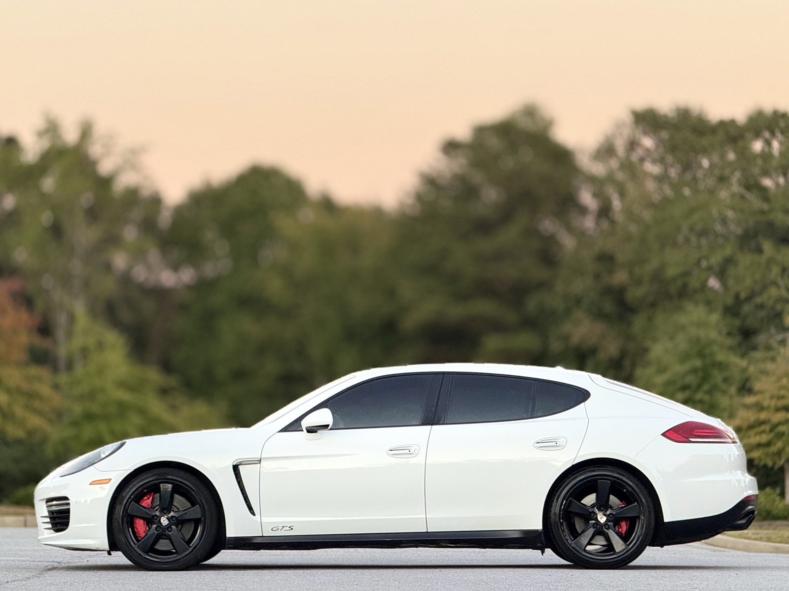 Used 2016 Porsche Panamera GTS image 8