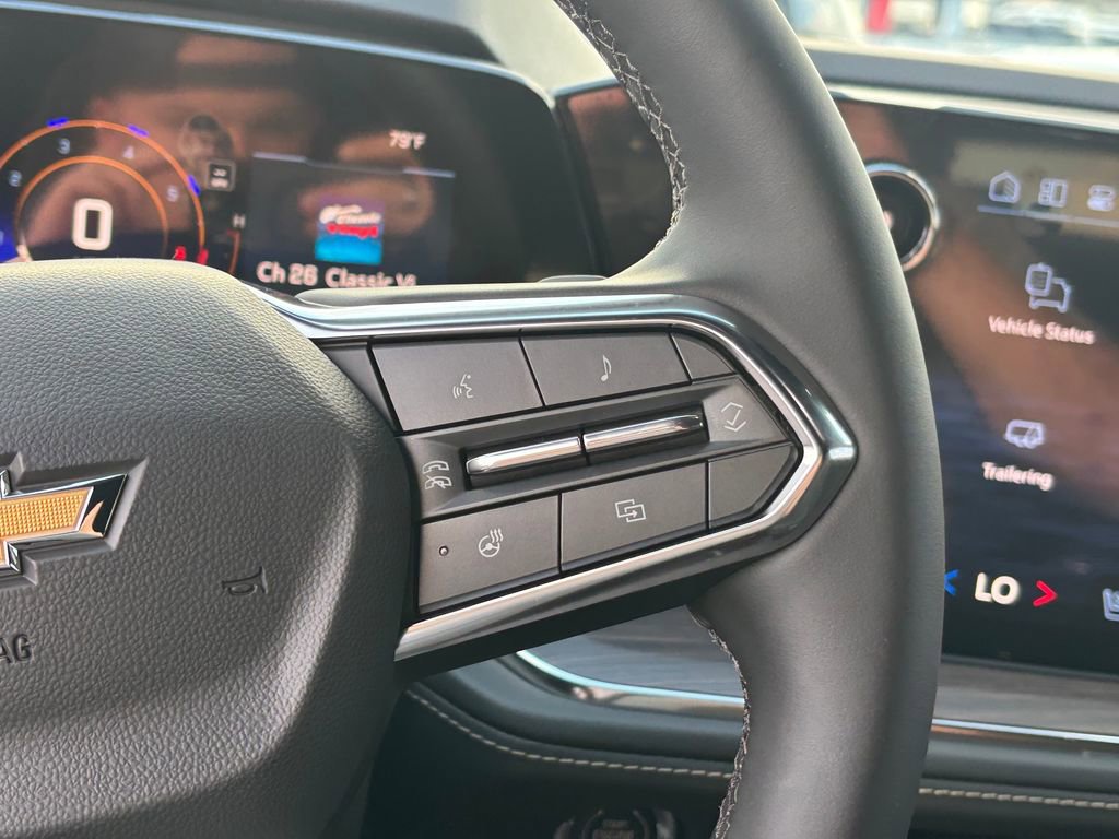 Used 2026 Chevrolet Suburban Premier image 13